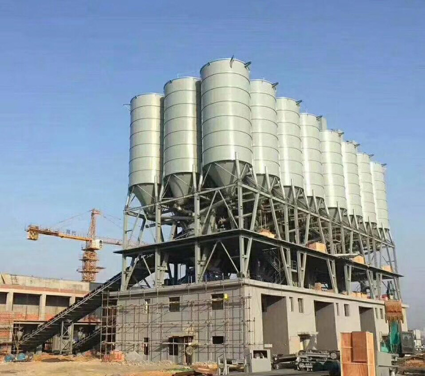 水泥倉(cāng)頂置式全封閉環(huán)保型混凝土攪拌站